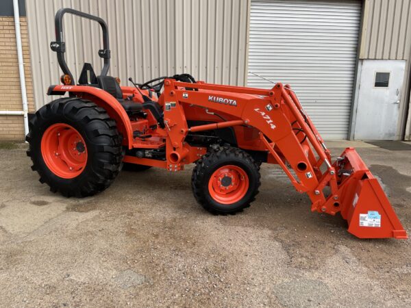Kubota tractor - Image 2