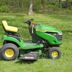 Lawn mower tractor